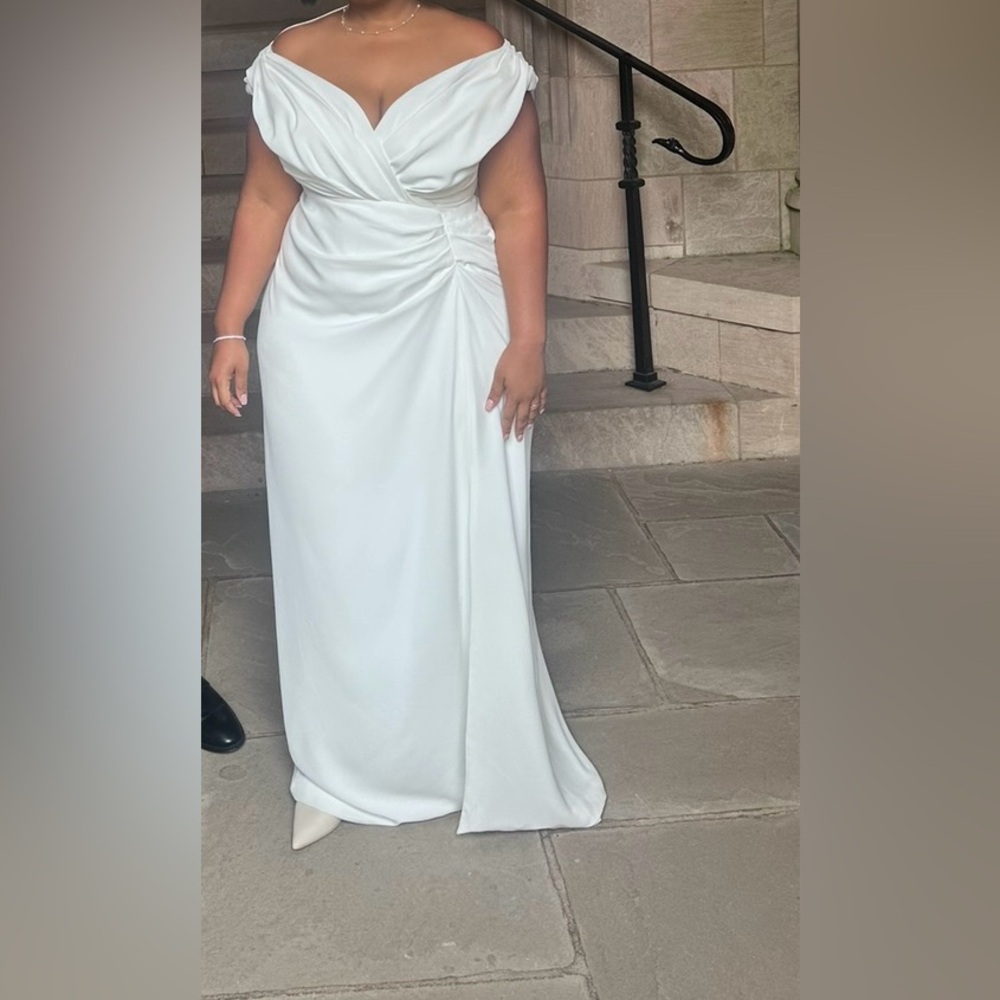 Wedding dress - Picture 4 of 4